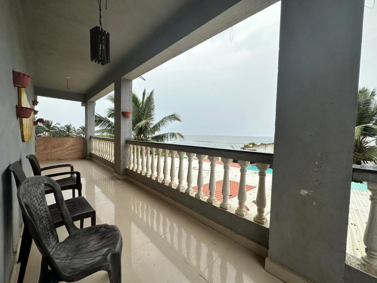 Hotel Salty Waves Baga Exterior foto